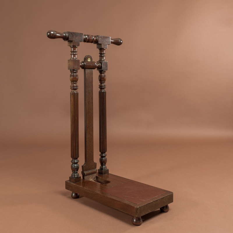 Mahogany Boot Jack