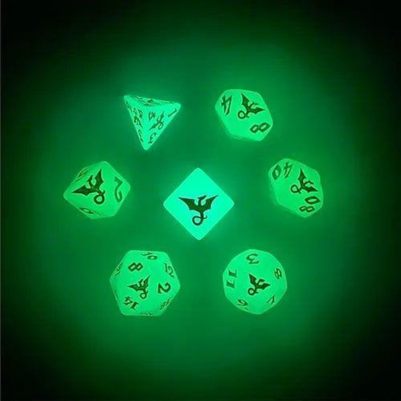 7ct Moon Dragon Glow